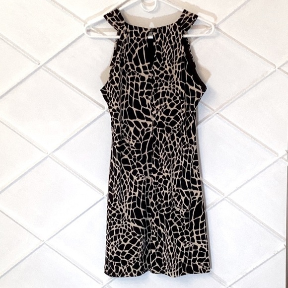 𝅺ENFOCUS Petite Dress Shift Style, Size 8P,  Black & Ivory Animal Print. - Picture 2 of 8